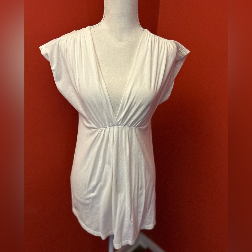 BCBGMaxAzria White Top
